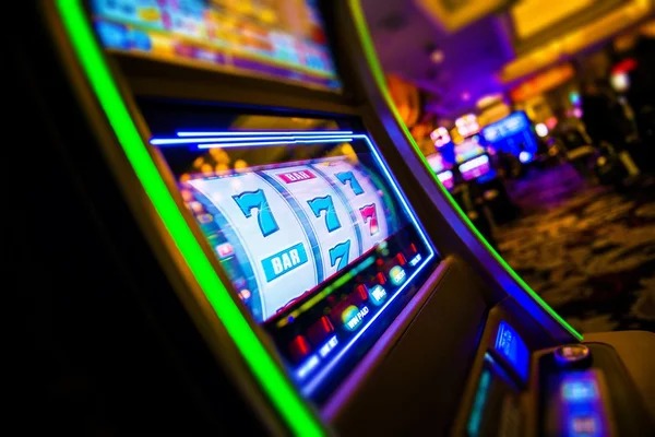 Live dealer at rajabadak88 No Commission Baccarat table
